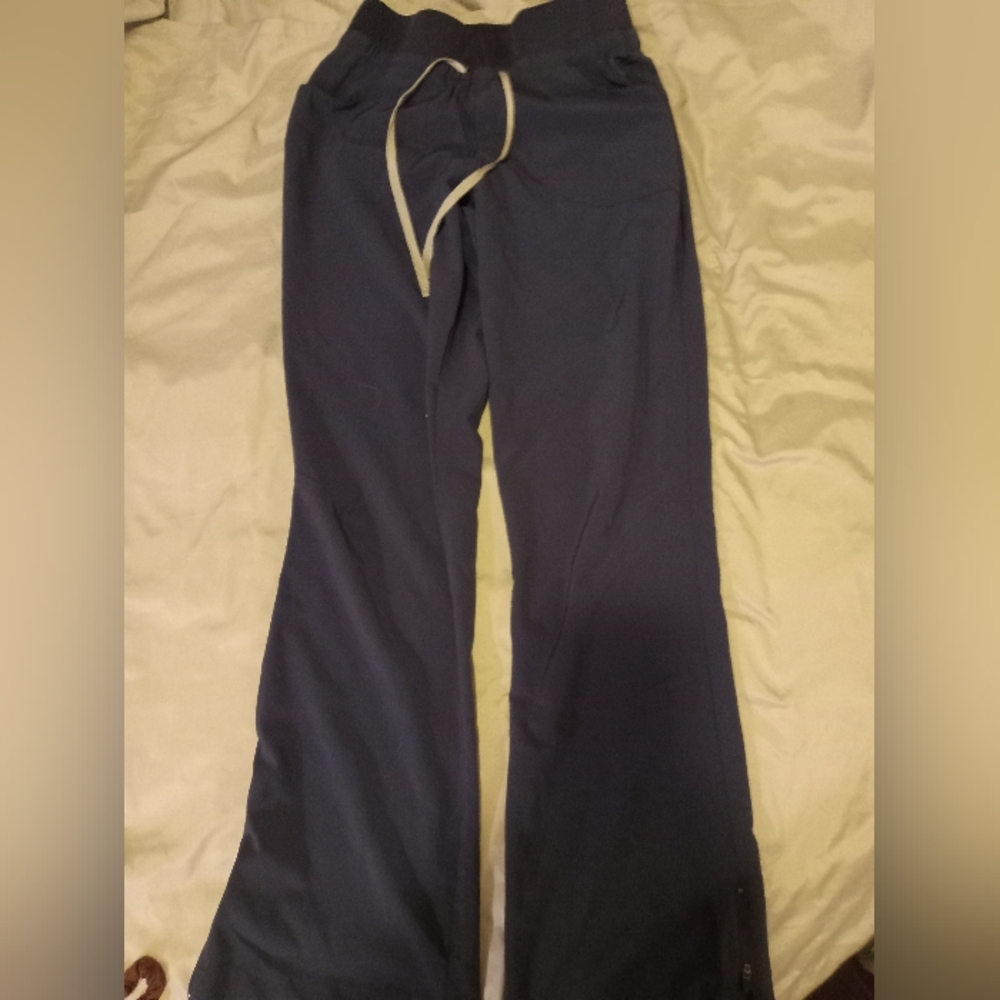 Scrub bottoms - Picture 2 of 3